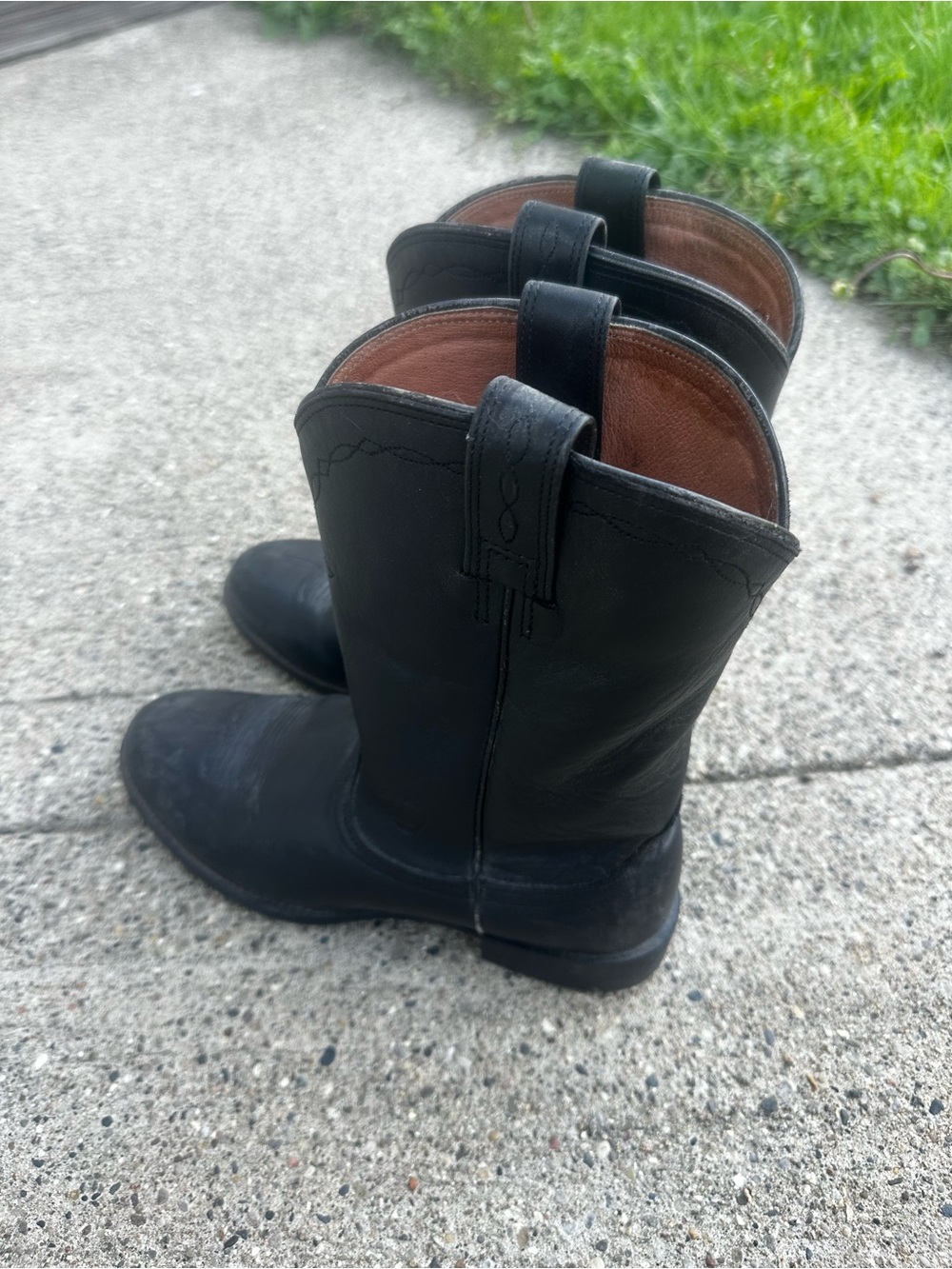 Ariat Black Leather Short Western Boots with Brown Lining